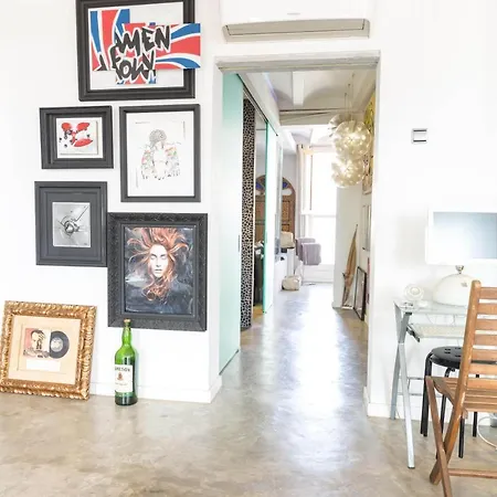 Atico Loft - 10min Walk To Beach With Ac 아파트 *