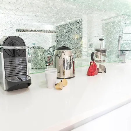 Atico Loft - 10min Walk To Beach With Ac 아파트