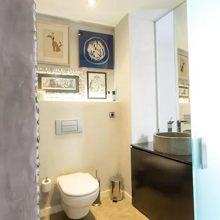 Atico Loft - 10min Walk To Beach With Ac * 알리칸테