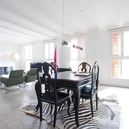 아파트 Atico Loft - 10min Walk To Beach With Ac 알리칸테
